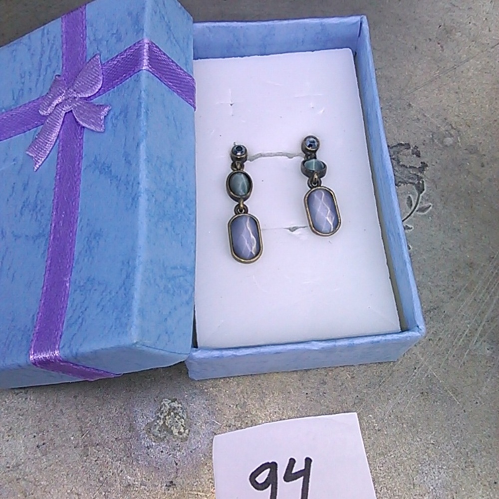 earrings - Picture 2 of 5